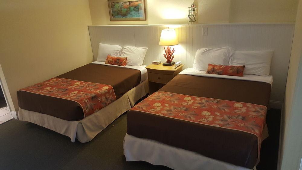 Islander Hotel & Resort Emerald Isle Exterior photo